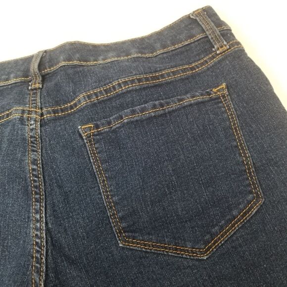 Old Navy Siper Skinny Mid Rise Raw Hem Jean. Size 10. - Picture 5 of 16